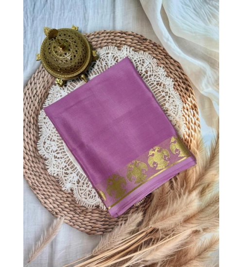 Women's Crepe Chit Pallu Solid Saree With Unstitched Blouse 5.5Mtr (Pink)