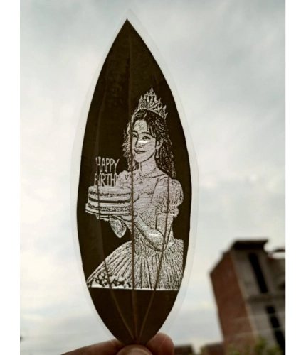 Custom Birthday Leaf Art – Engraved Portrait on Natural Leaf