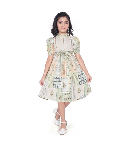 Girl's Digital Knitted Printed Half Sleeve Close Neck Dress (Light Green)
