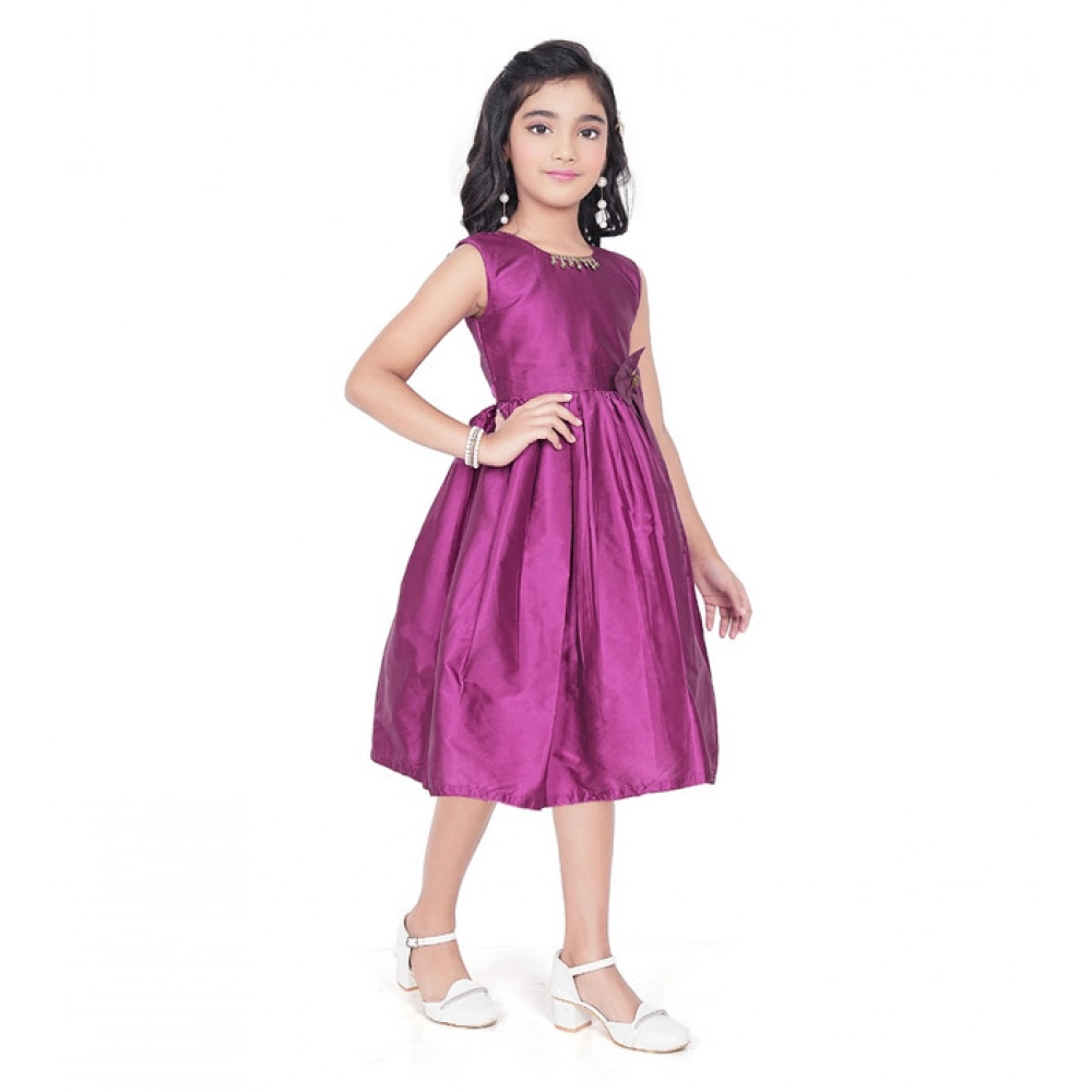 Girl's Taffeta Silk Soild Sleeve Less Round Neck Dress (Purple) Girl's Taffeta Silk Soild Sleeve Less Round Neck Dress (Purple)
