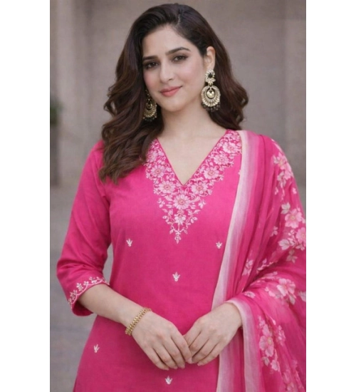 Women's Chanderi Silk Ethnic Motif V-Neck 3/4th Sleeve Kurti With Pant Dupatta Set (Pink)