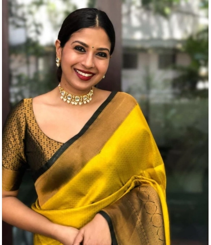 Women's Litchi silk Printed Saree With Unstitched Blouse (Yellow)